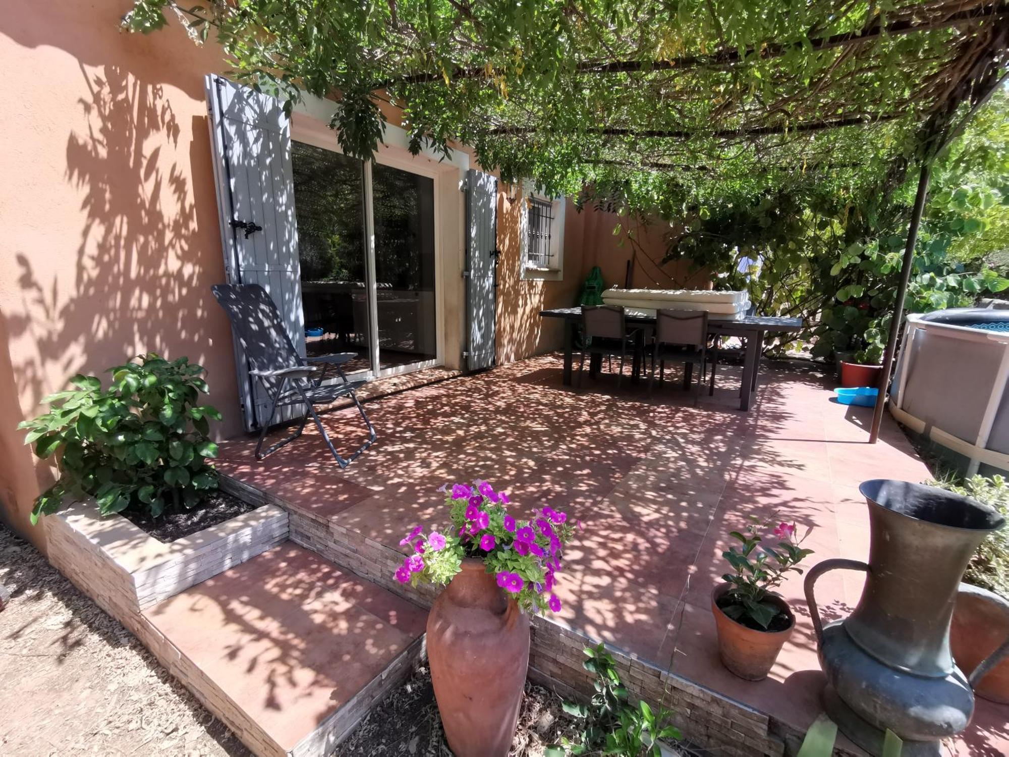 T2 Independant Terrasse Et Piscine Au Calme Var Sud De La France Flassans-sur-Issole المظهر الخارجي الصورة